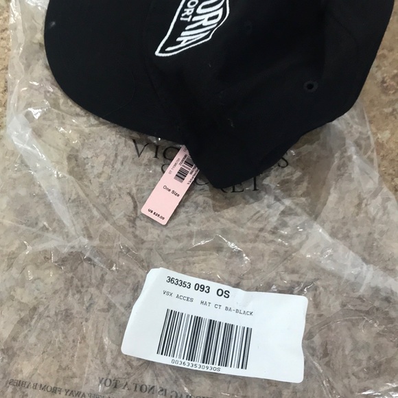 Vs sport black hat - Picture 2 of 3
